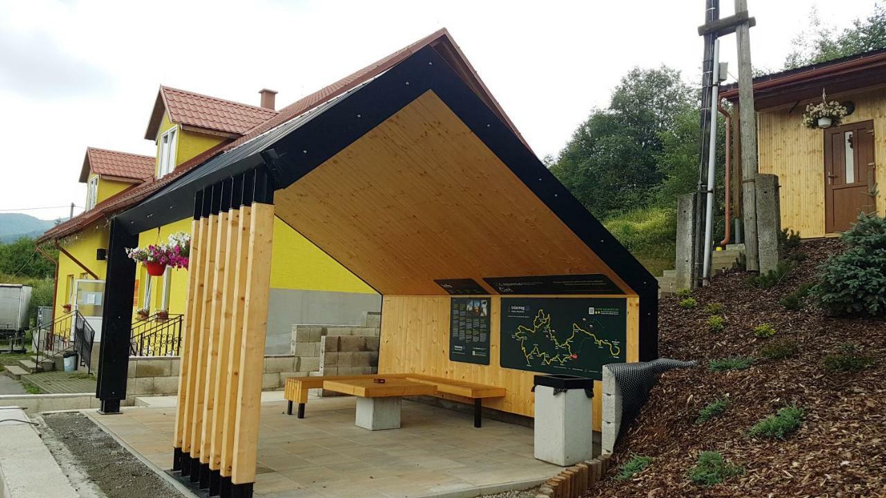 Chatka Na Hranici Circ Exterior foto